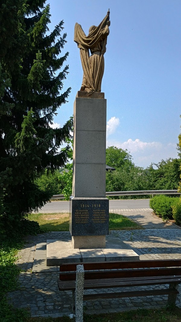 památník (1).jpg