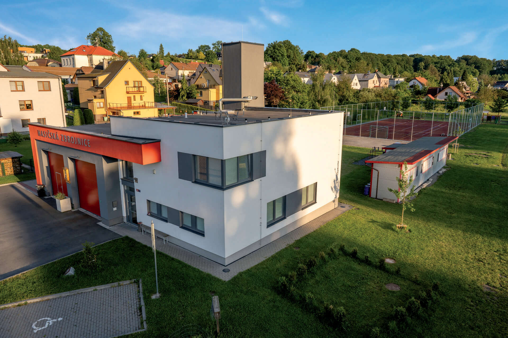 letecký záběr na Hasičskou zbrojnici v Proskovicích